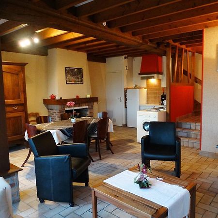 Gites De La Ferme Auberge De Mesauboin Bille Ngoại thất bức ảnh
