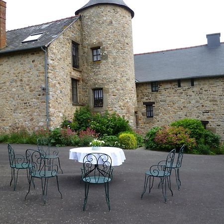 Gites De La Ferme Auberge De Mesauboin Bille Ngoại thất bức ảnh